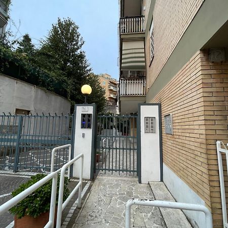 Trastevere Station Sweet Rest Рим Экстерьер фото